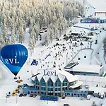 Tunturinlaita A4, Ski-in Ski-out 3xbedroom * Levi