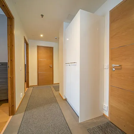 Holiday home Tunturinlaita A4, Ski-in Ski-out 3xbedroom Levi