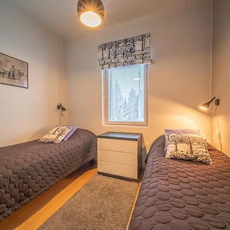 Tunturinlaita A4, Ski-in Ski-out 3xbedroom 度假居