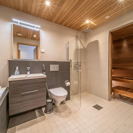 Loma-asunnot Tunturinlaita A4, Ski-in Ski-out 3xbedroom *