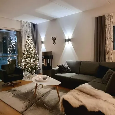 Tunturinlaita A4, Ski-in Ski-out 3xbedroom 度假居 列维